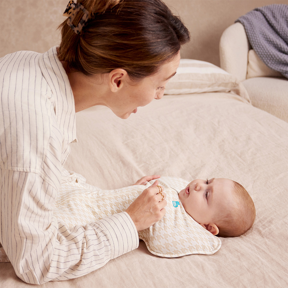 Swaddle Up™ Original 1.0 TOG - Tan Houndstooth - Image 4